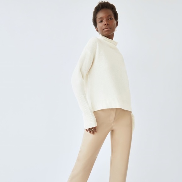 Aritzia Wilfred cream Cyprie plush cashmere turtleneck sweater - size XS - Picture 4 of 6